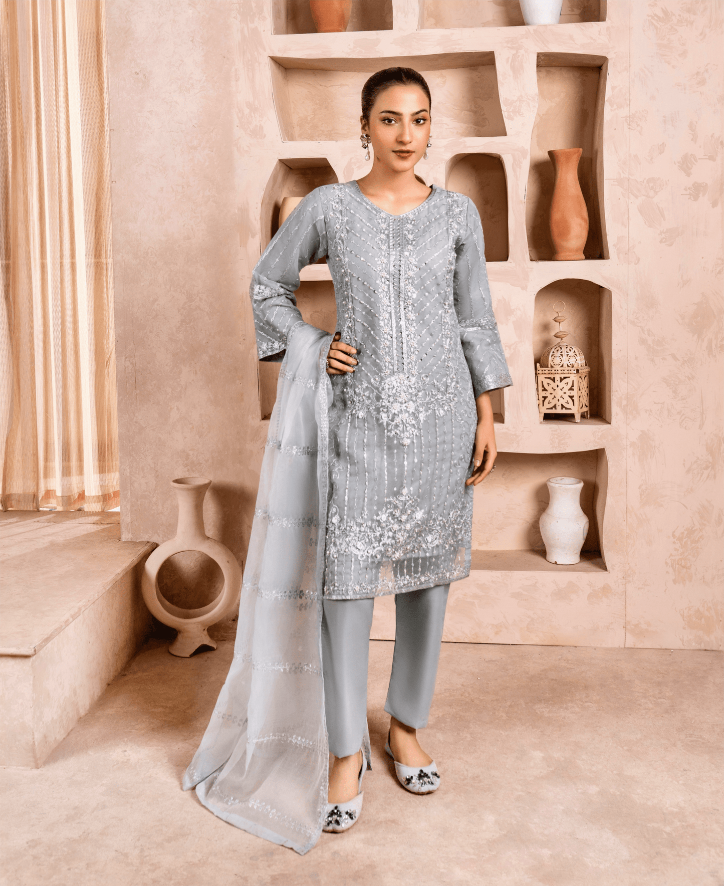 Jashn - e - Jumma – Silver Grey Embroidered Organza Kurta Set - Qalbi Loom