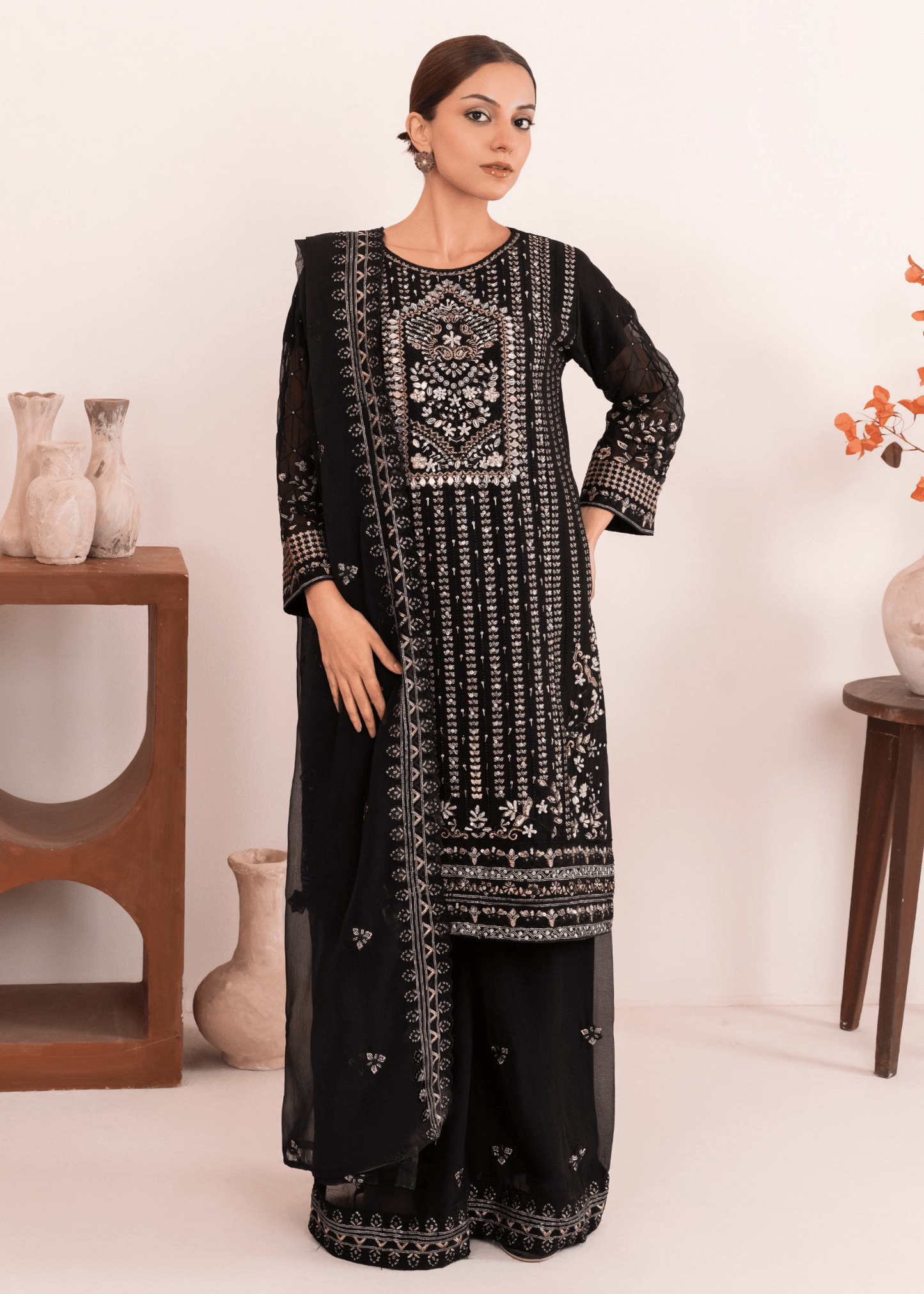 Mah - e - Mehr - Black Embroidered Chiffon Kurta Set - Qalbi Loom