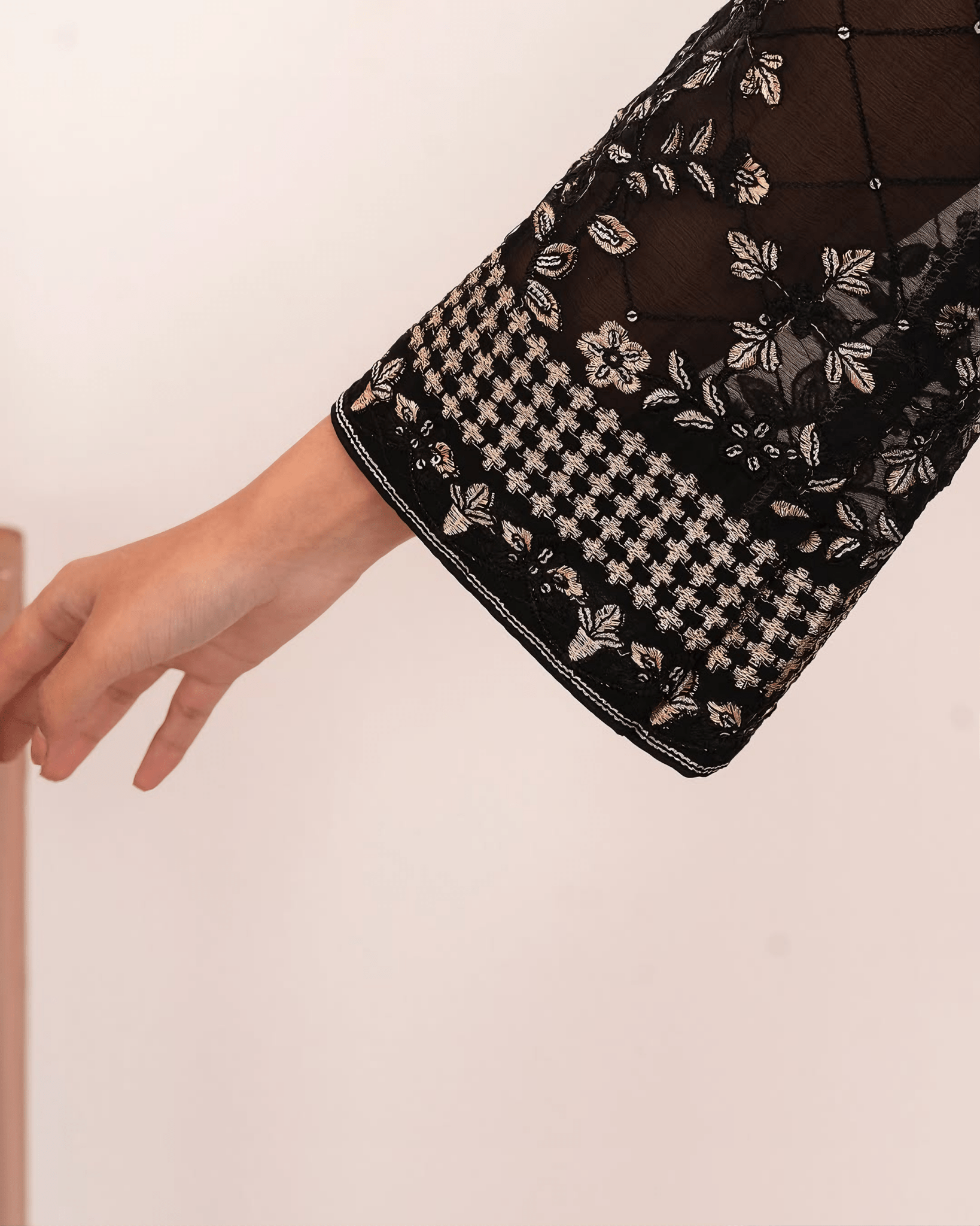 Mah - e - Mehr - Black Embroidered Chiffon Kurta Set - Qalbi Loom