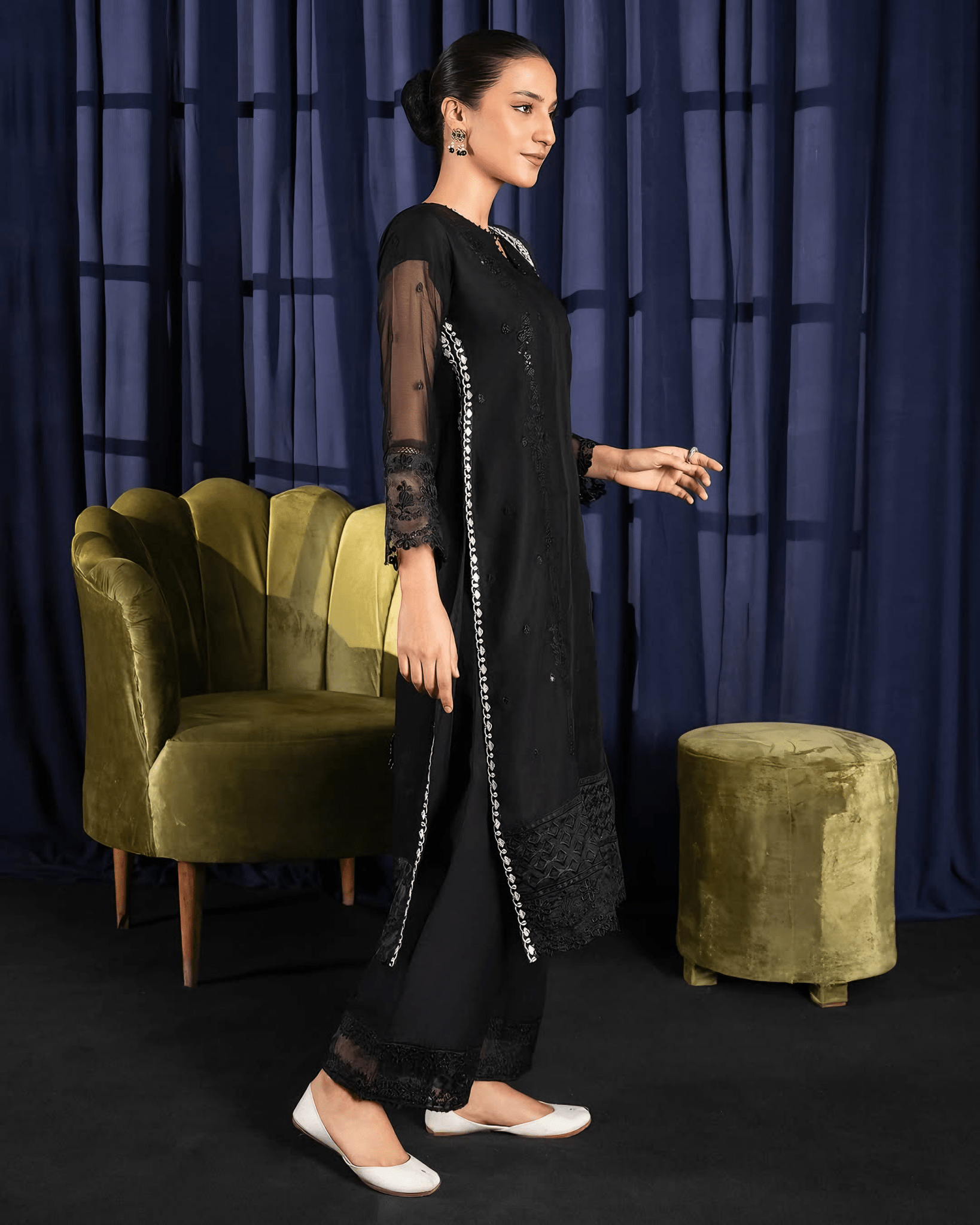 Noor - e - Siyah – Black Embroidered Chiffon Kurta Set - Qalbi Loom