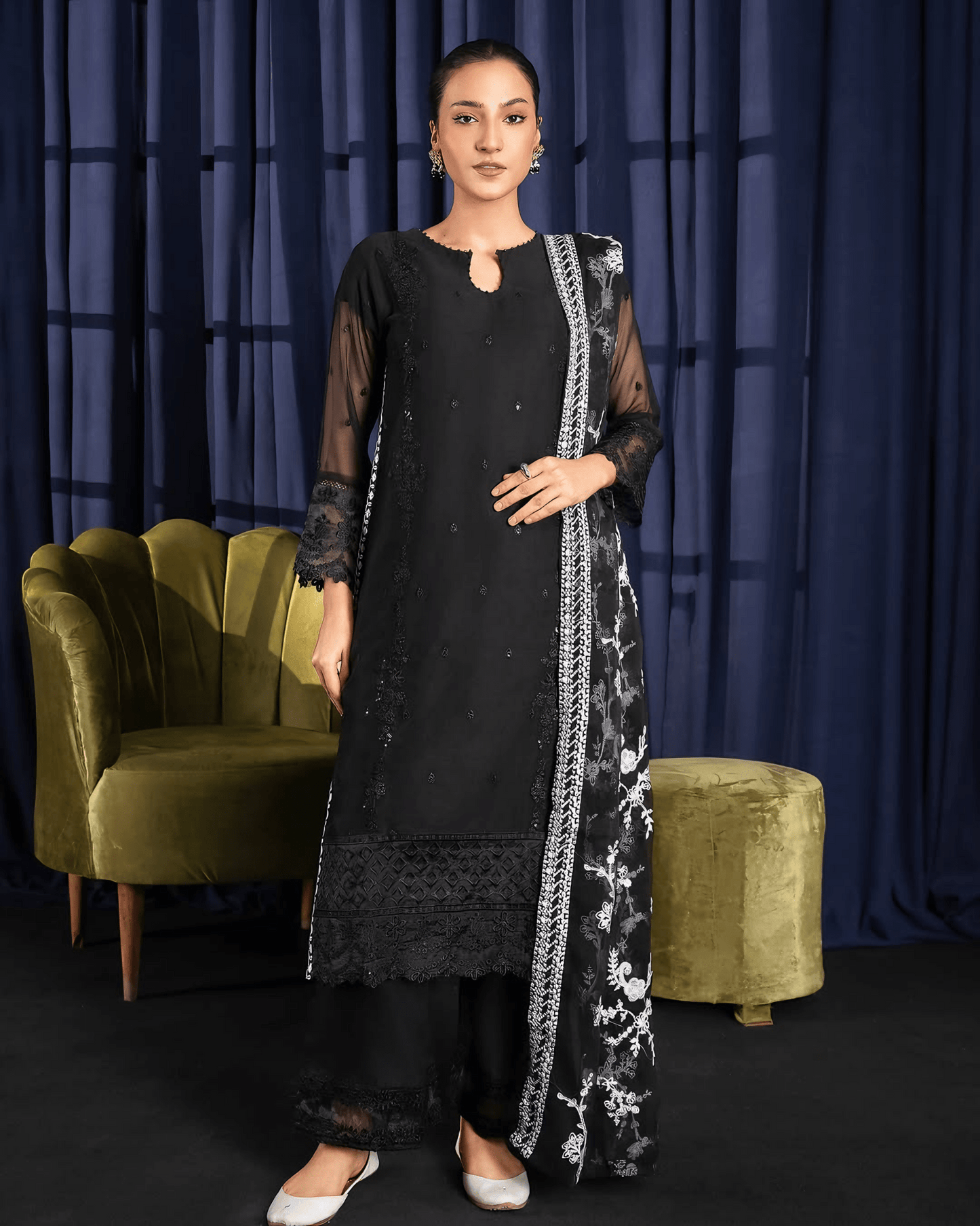 Noor - e - Siyah – Black Embroidered Chiffon Kurta Set - Qalbi Loom