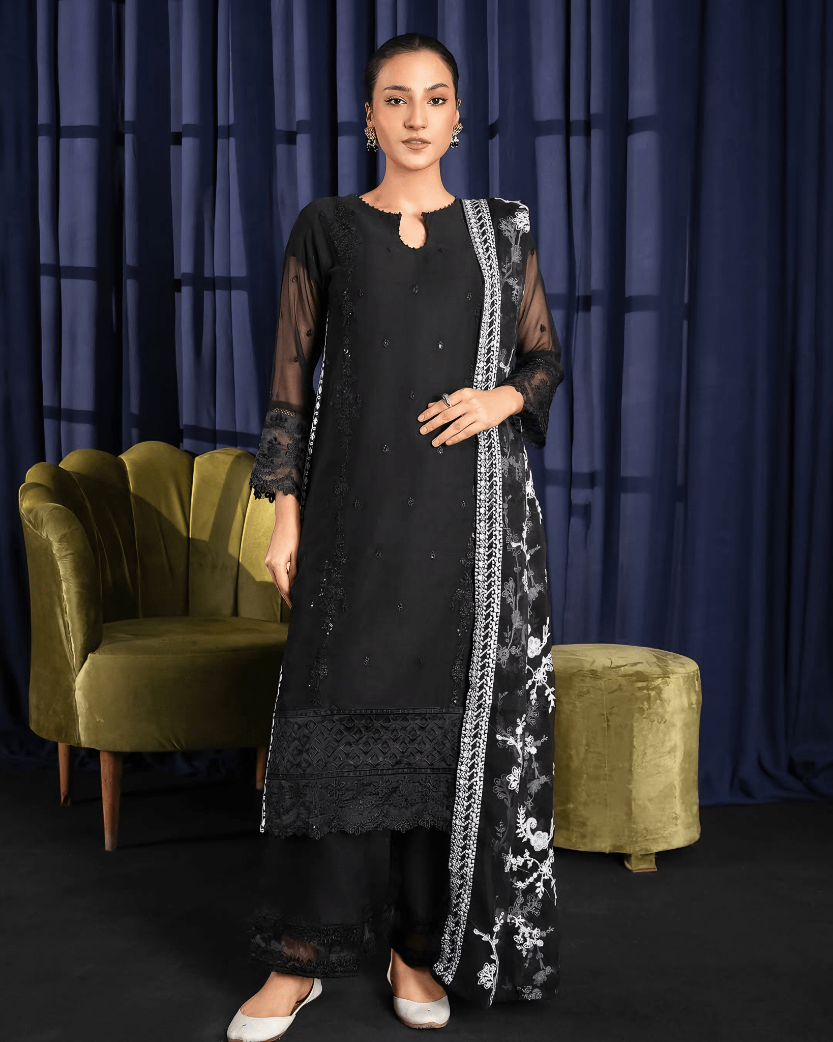 Noor - e - Siyah – Black Embroidered Chiffon Kurta Set - Qalbi Loom