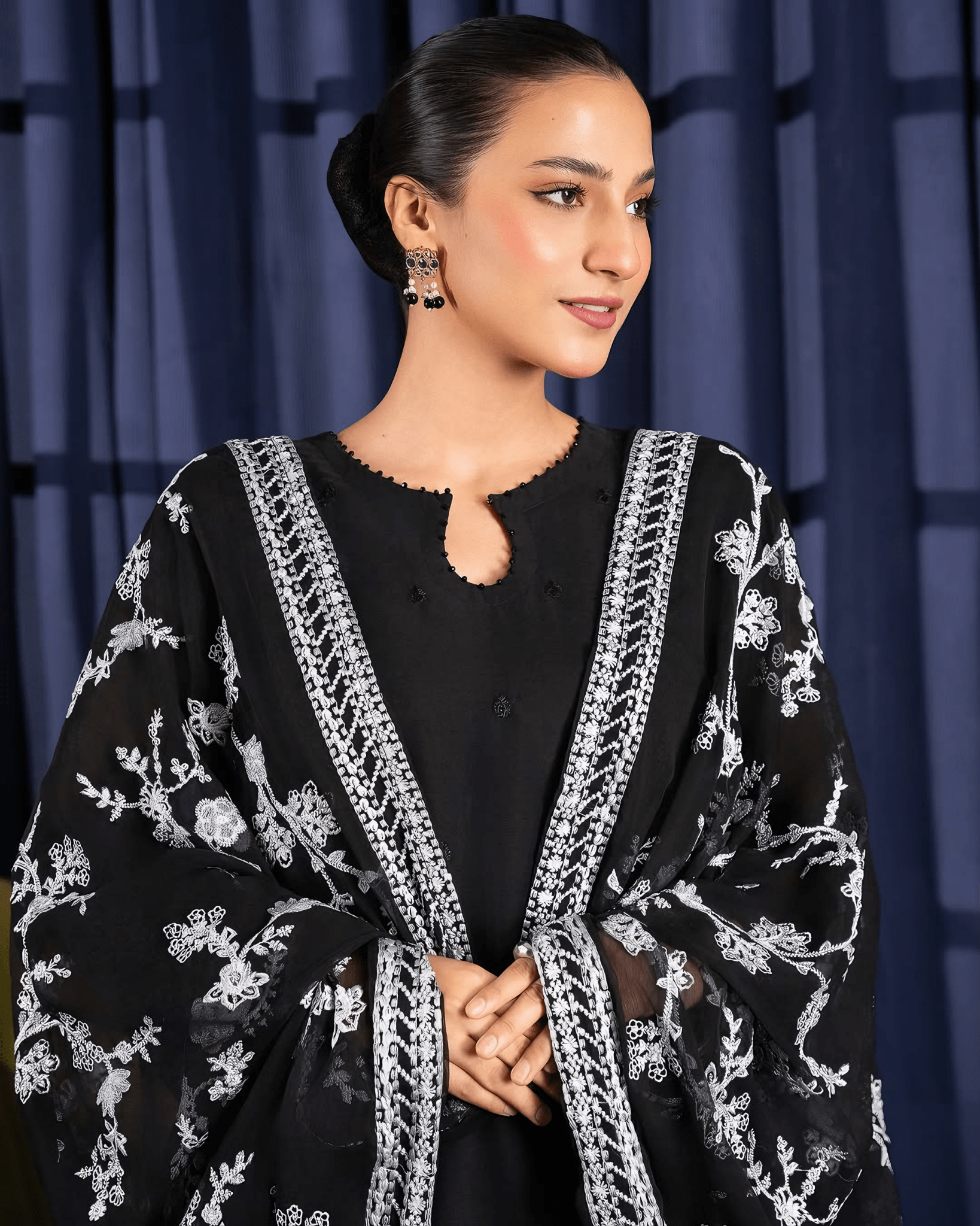 Noor - e - Siyah – Black Embroidered Chiffon Kurta Set - Qalbi Loom